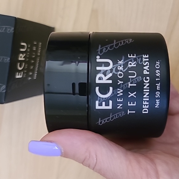 New in Box ECRU New York Hair Texture Defining/Detail/Separate Paste 1.69 Fl. Oz - Picture 2 of 3